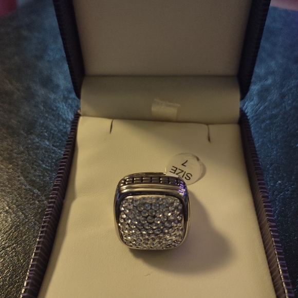 Cocktail Ring Size 7 - Picture 2 of 7